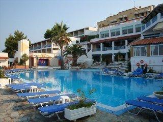 Hôtel Regina Mare à Perdika  Extérieur photo